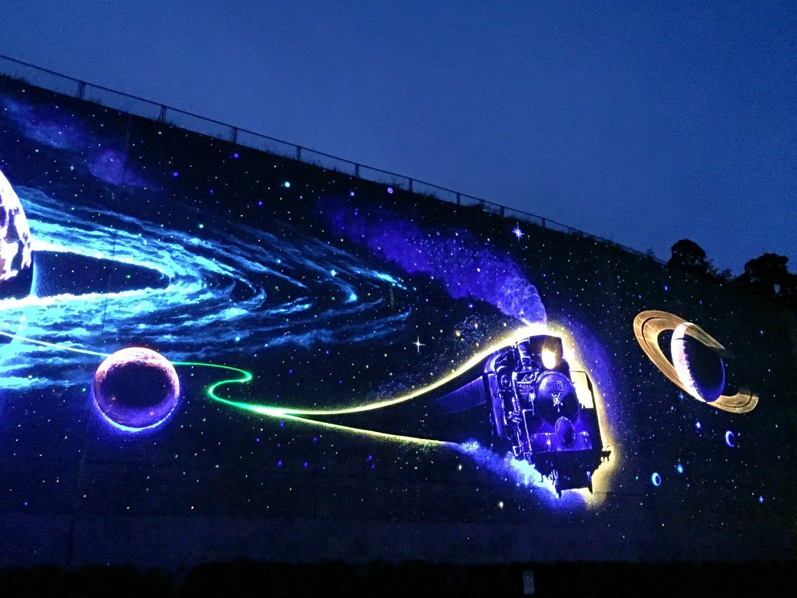 🌌 미래도시 은하 지구 철도 벽화(미라이토시 긴가 치큐 테츠도 헤키가) 이미지 1